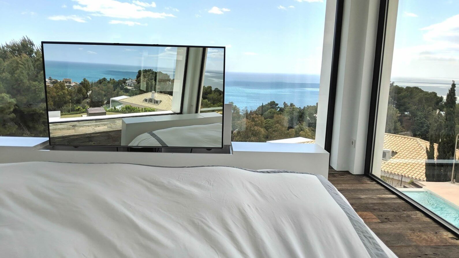 Mueble TV 200cm para dormitorio. Costa del Sol. 1.990€ Aprox