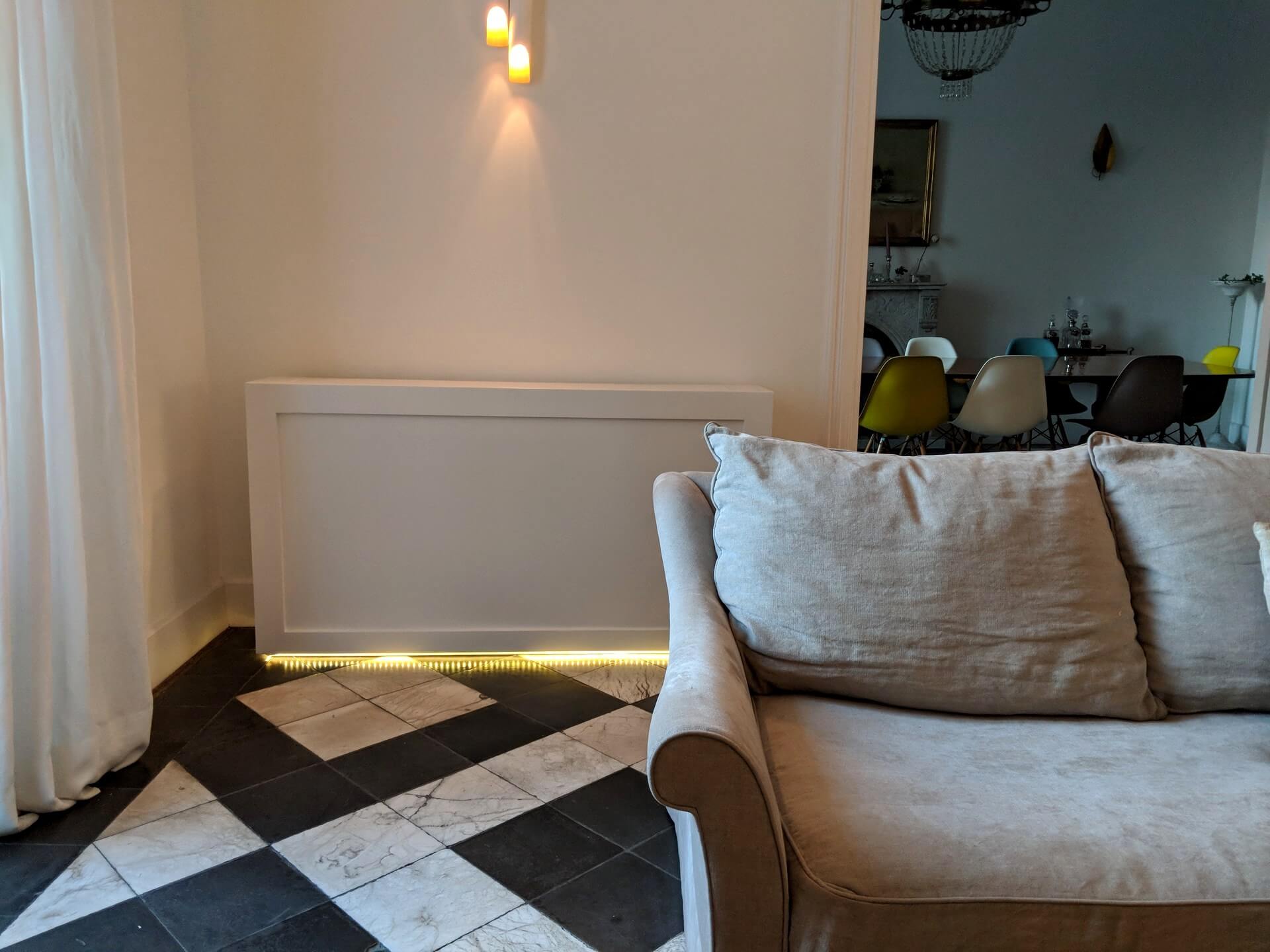 Mueble TV con moldura en calle Génova (Madrid) 2.100€ Aprox