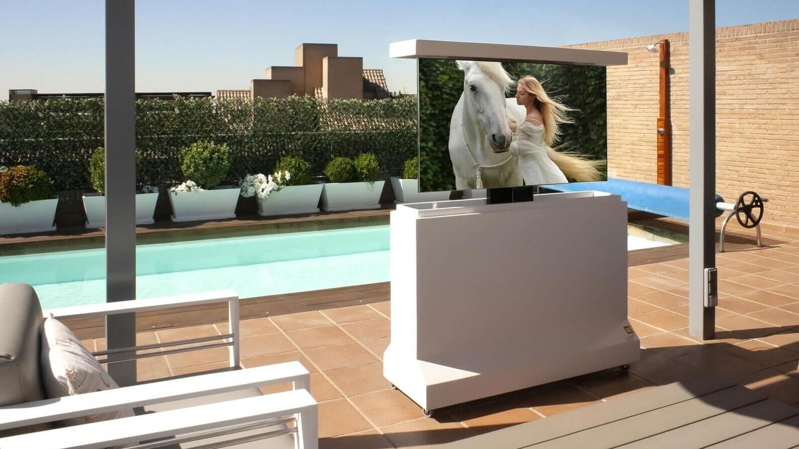 Mueble tv exterior Urb. La Finca Madrid